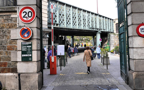 Entrée du cimetière de Montmartre