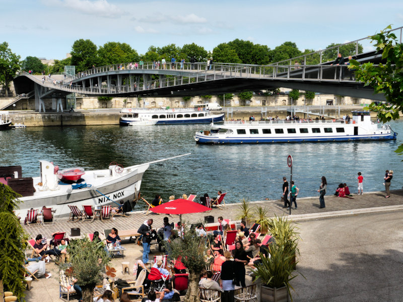 Passerelle Simone de Beauvoir